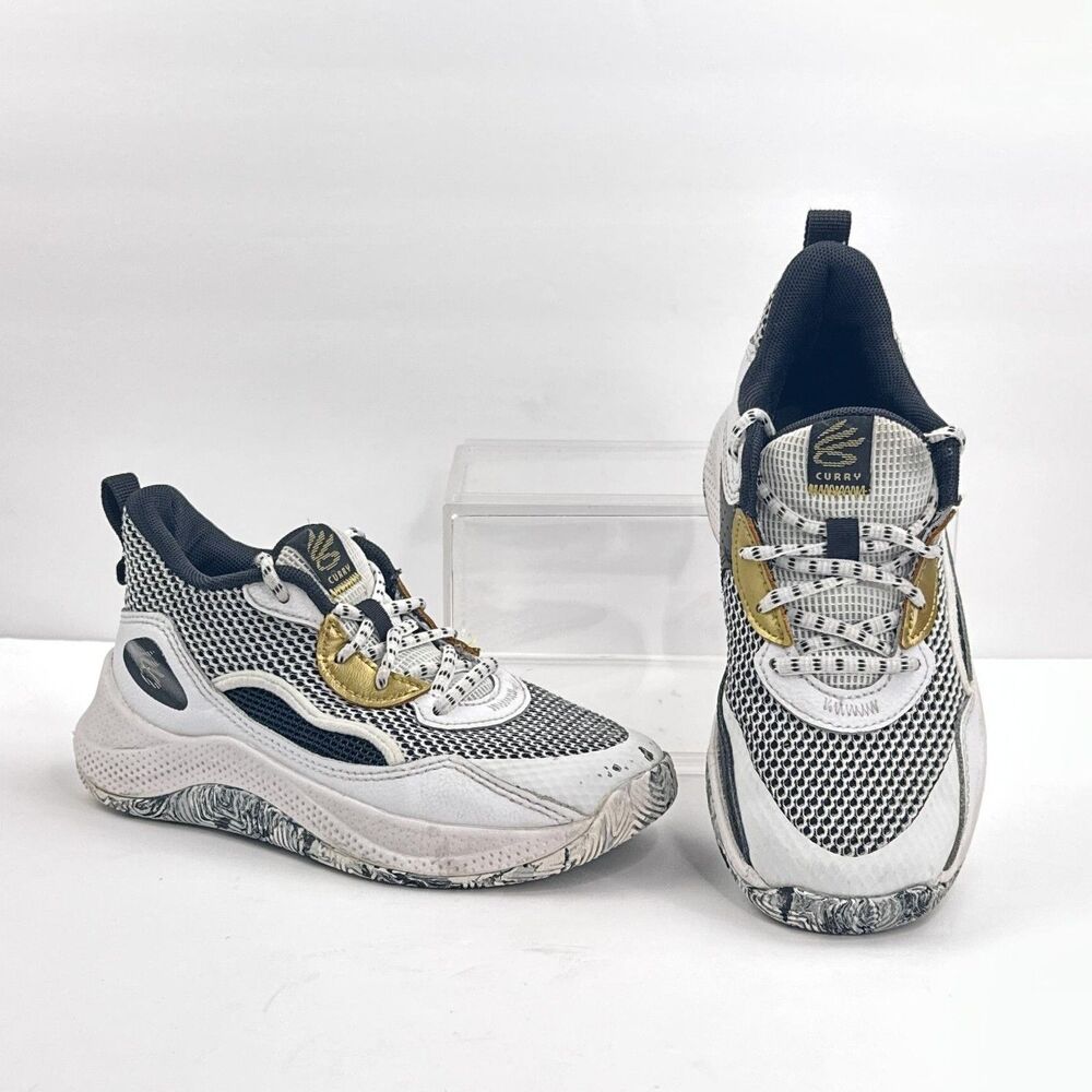 Under Armour Curry 3Z 24 Basketball Shoes Youth Kids 1Y White Gold Mesh Sneakers
